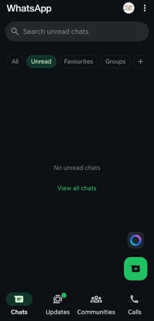 главный экран приложения whatsapp на телефоне